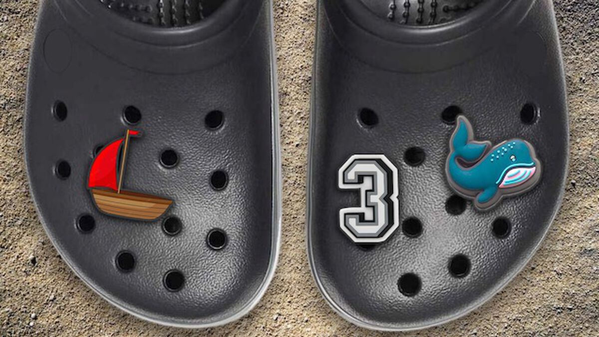 Whose Shoes Bible Characters Edition image number 3